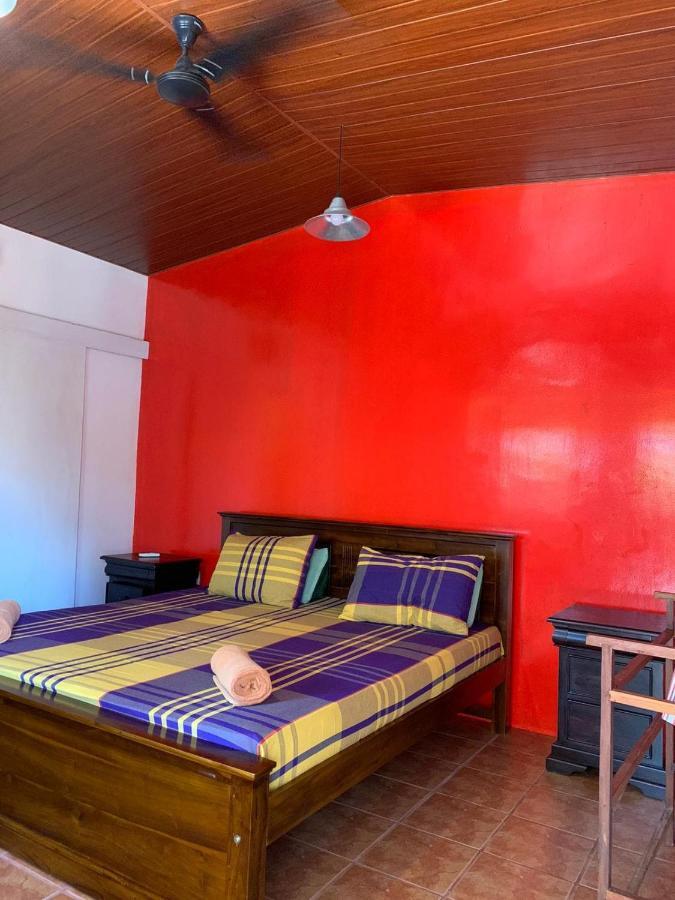 The Fat Mermaid Hotel Mirissa Buitenkant foto